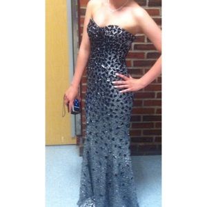 Gorgeous mosaic gown complete with sewn in corset